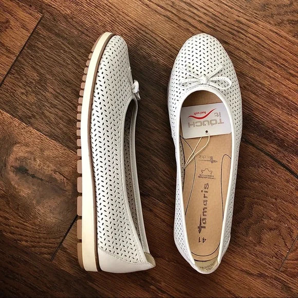 Tamaris Shoes Tamaris White Flats With Touch It Technology In